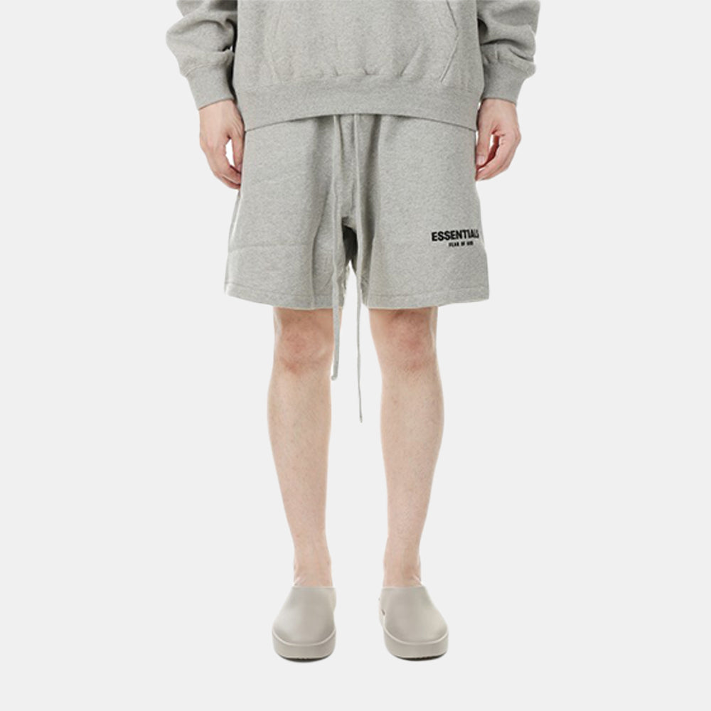 Fear of God Essentials "Dark Oatmeal" Sweatshorts (SS22) - Shorts | Trendiga kläder & skor - Merchsweden |