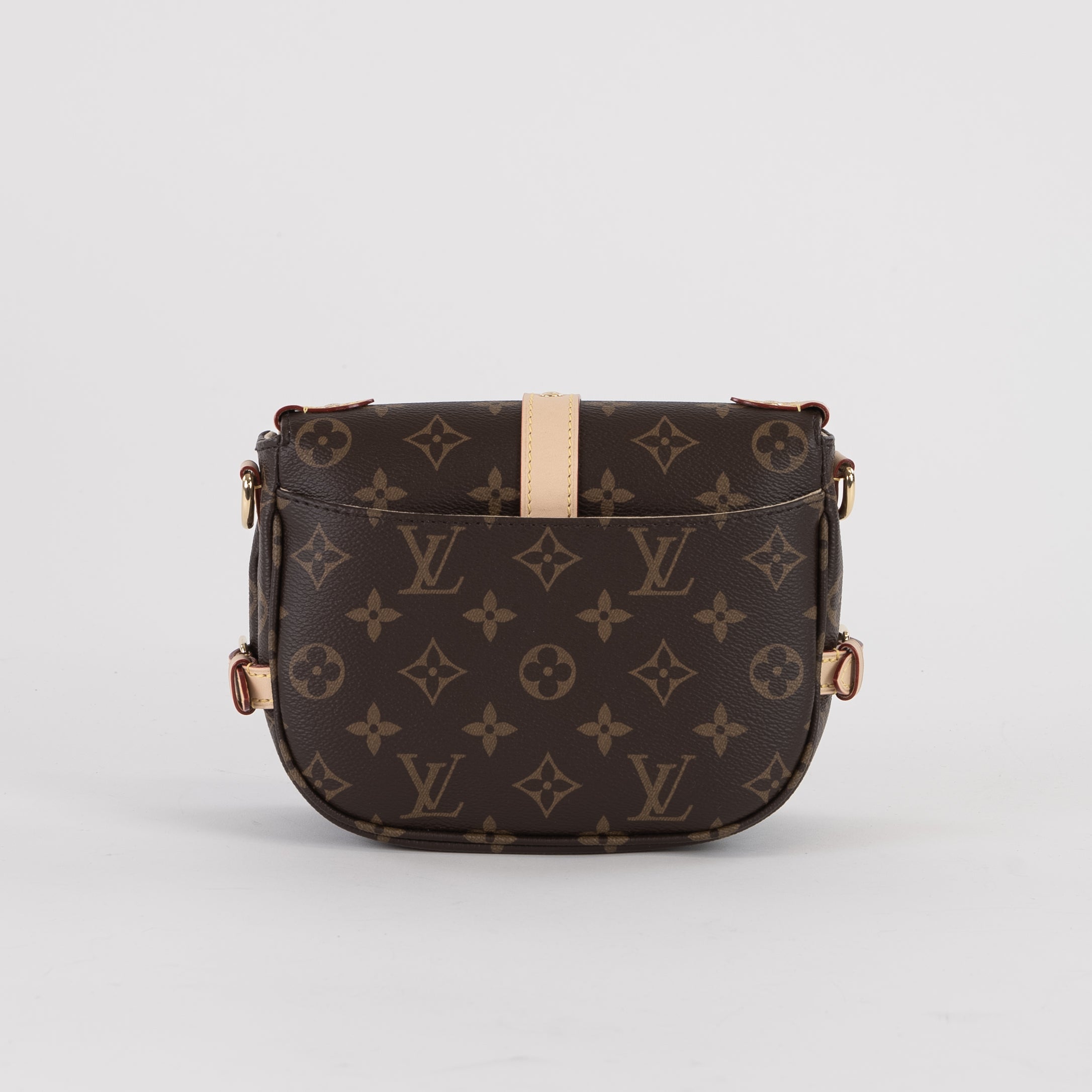 Handla Louis Vuitton Saumur BB Monogram Canvas online | Smidigt och enkelt på nätet - Merchsweden |
