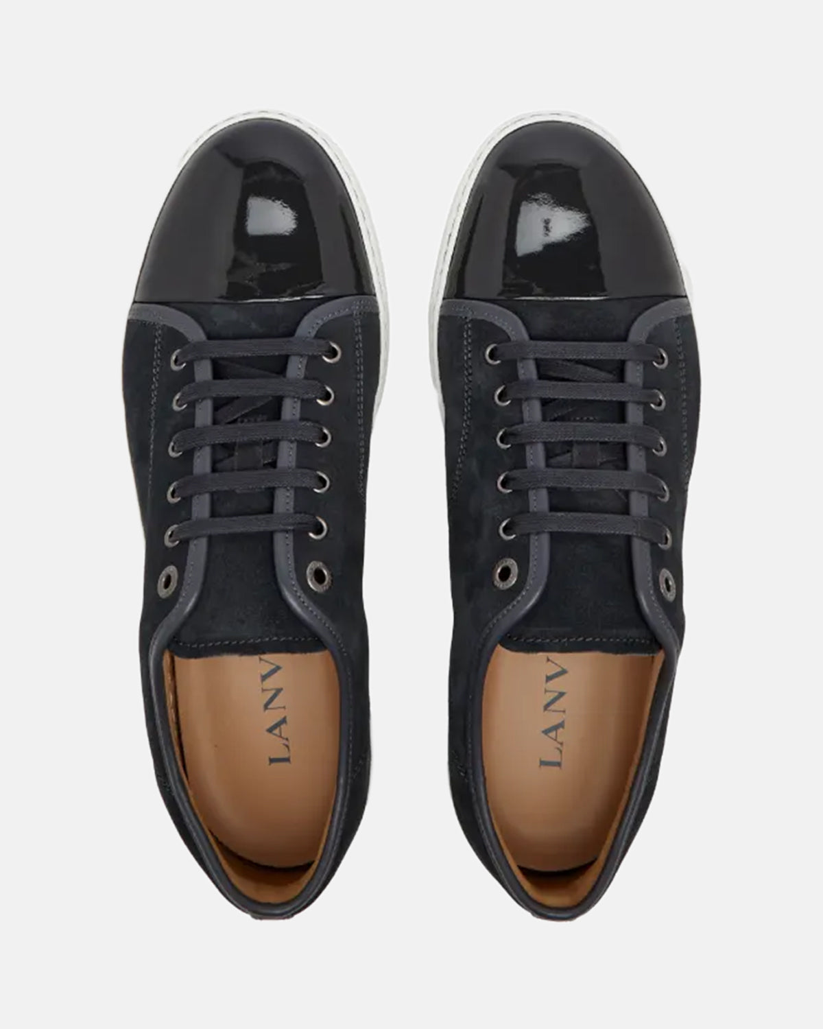 DBB1 norsunharmaa mokkanahka lakkakärkinen