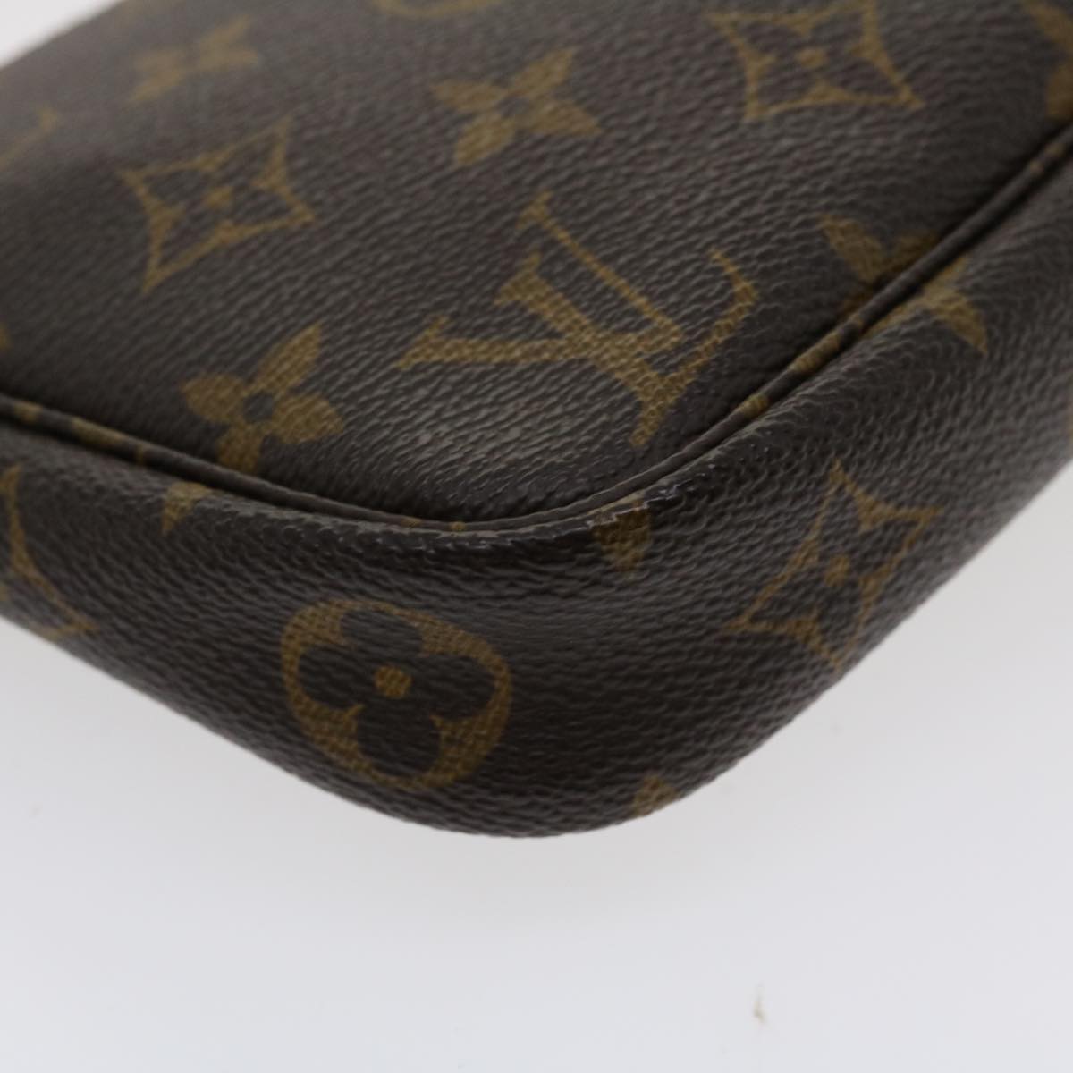 Handla Louis Vuitton Monogram Pochette Accessoires Pouch online | Smidigt och enkelt på nätet - Merchsweden |