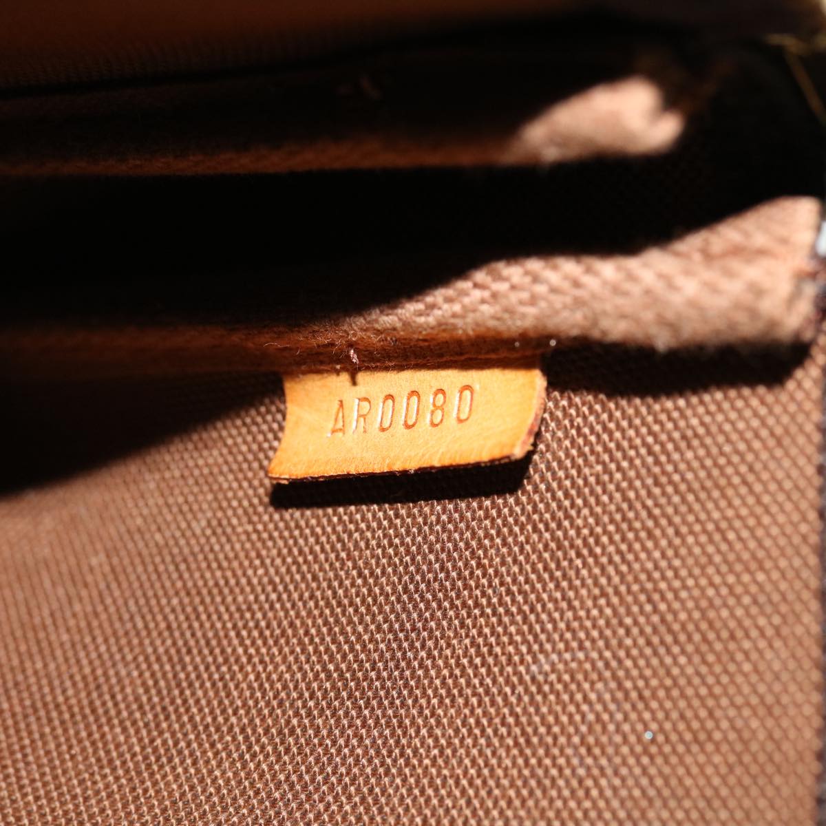 Handla Louis Vuitton Monogram Pochette Accessoires Pouch online | Smidigt och enkelt på nätet - Merchsweden |
