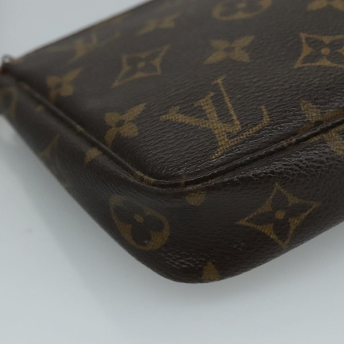 Monogram Pochette Accessoires Pouch