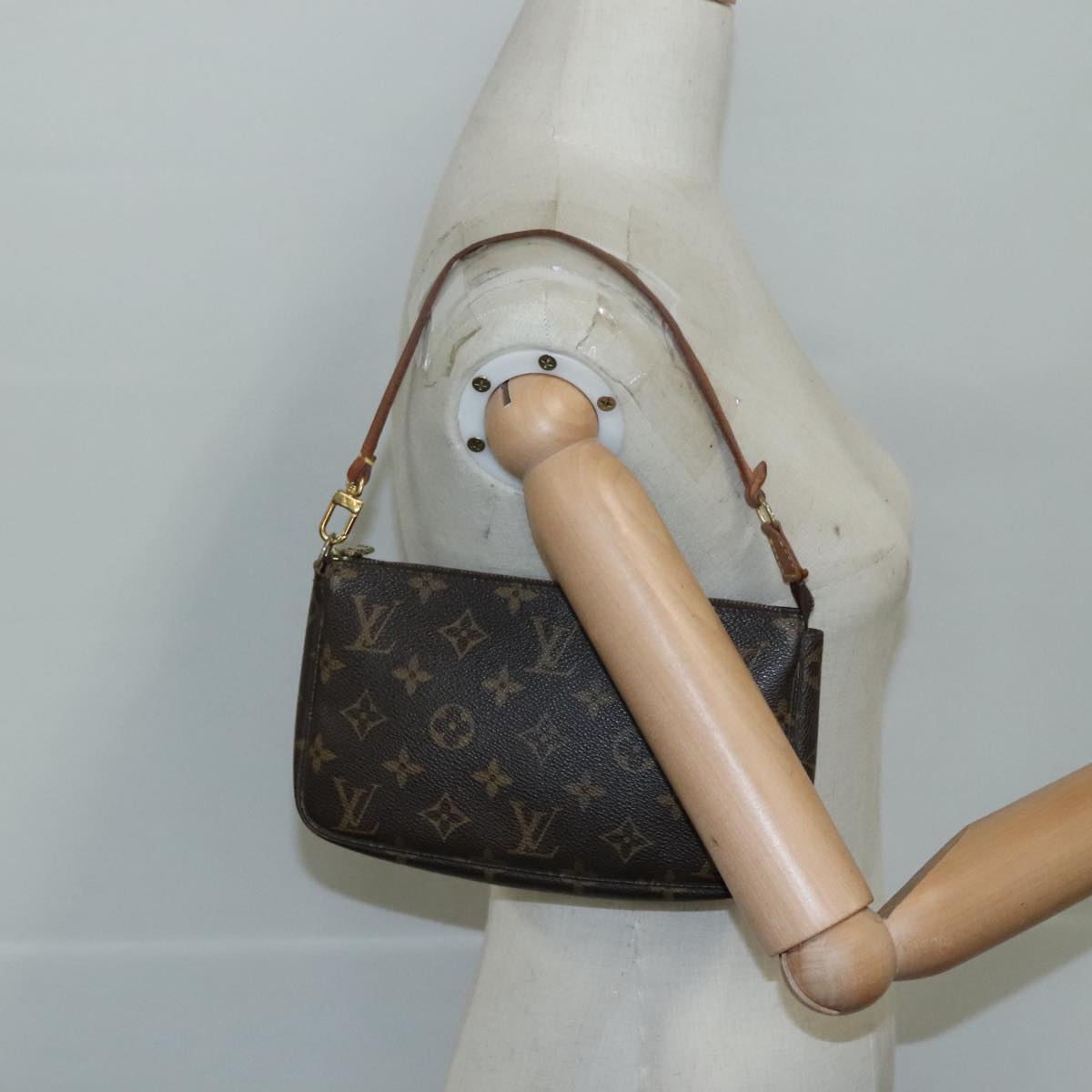 Monogram Pochette Accessoires Pouch