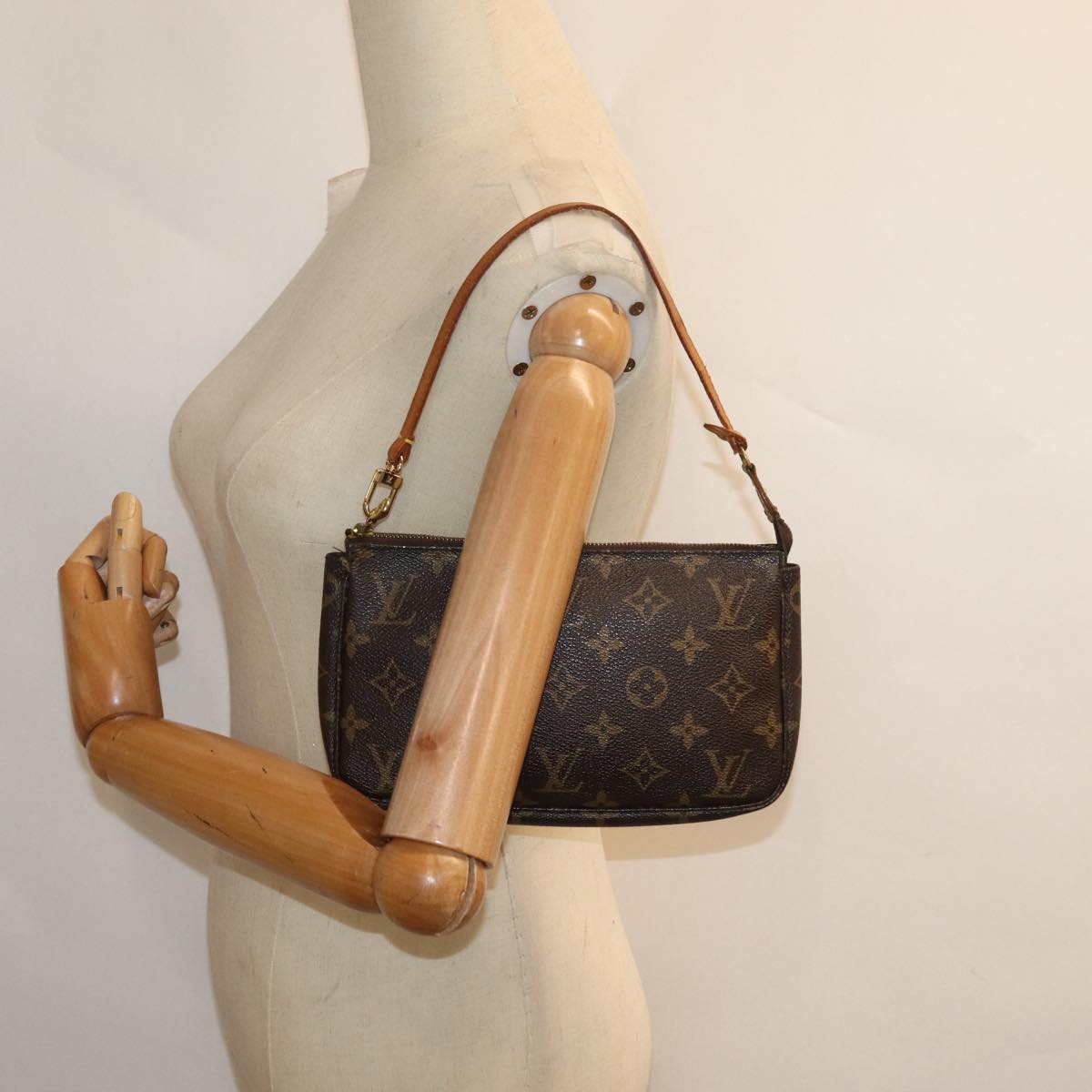Monogram Pochette Accessories Pouch