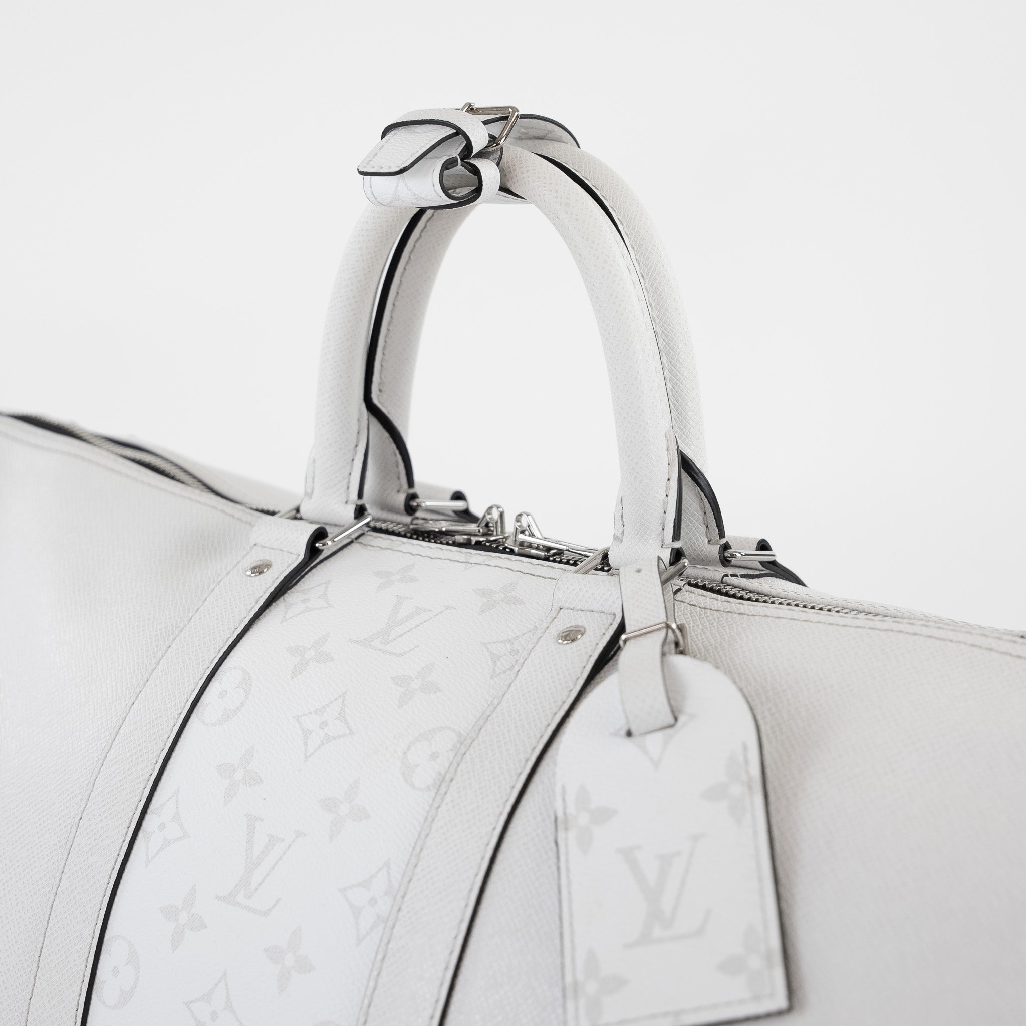 Handla Louis Vuitton Keepall Bandouliére 50 White online | Smidigt och enkelt på nätet - Merchsweden |