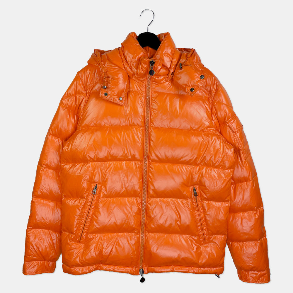 Moncler deals jacka orange