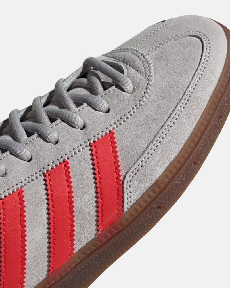 Handla Adidas Handball Spezial "Grey Hi-Res Red" online | Smidigt och enkelt på nätet - Merchsweden |