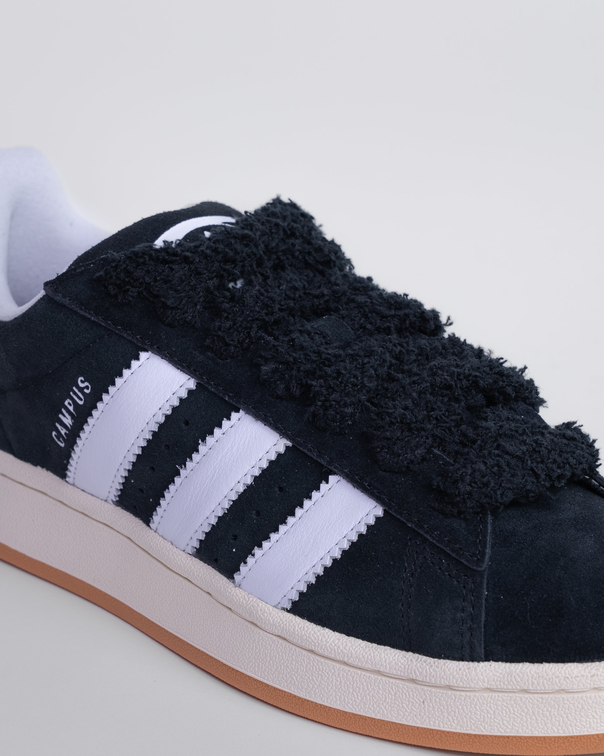 Handla Merchsweden 'Black' Fluffy laces online | Smidigt och enkelt på nätet - Merchsweden |