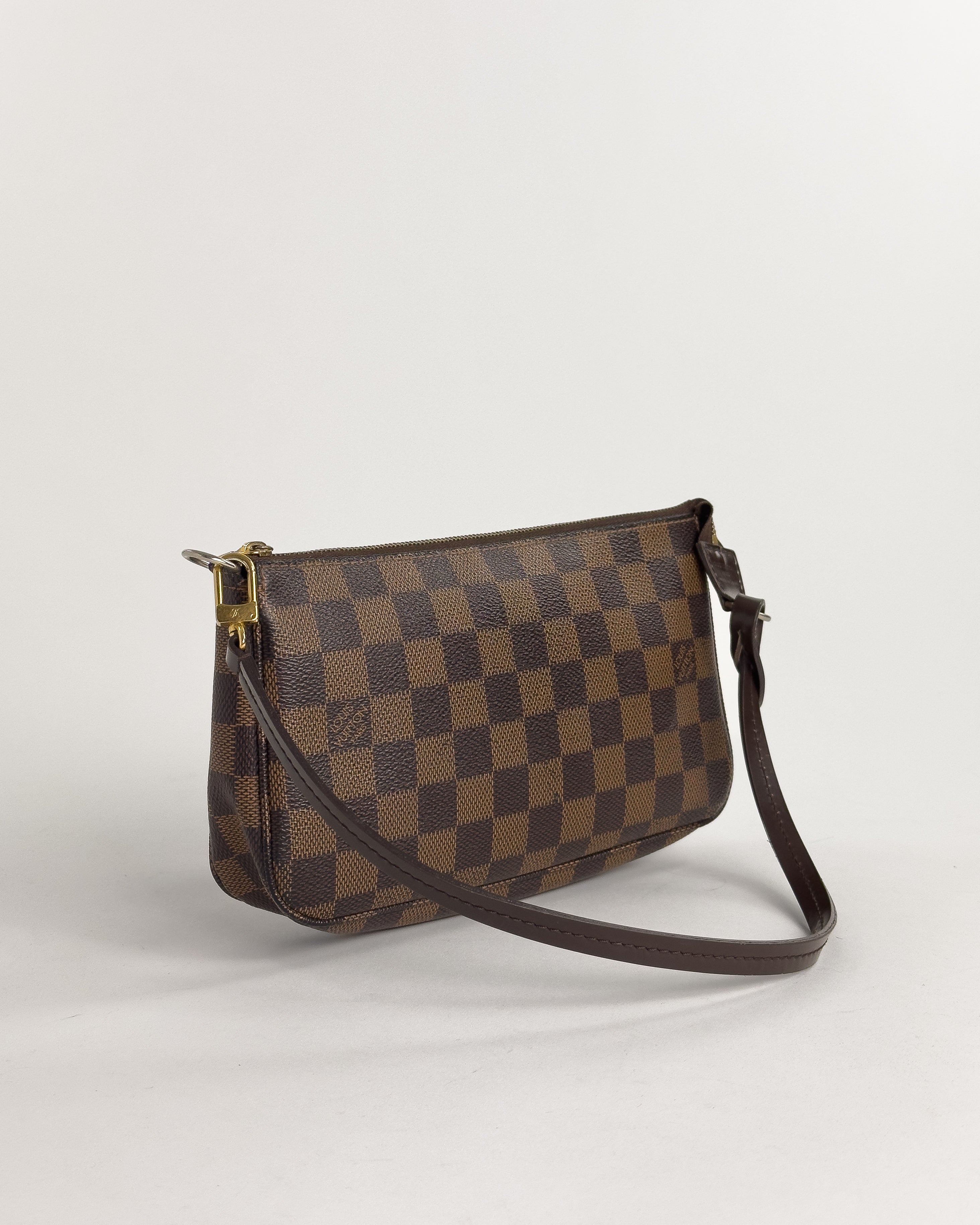 Handla Louis Vuitton Damier Ebene Pochette Accessoires Pouch online | Smidigt och enkelt på nätet - Merchsweden |