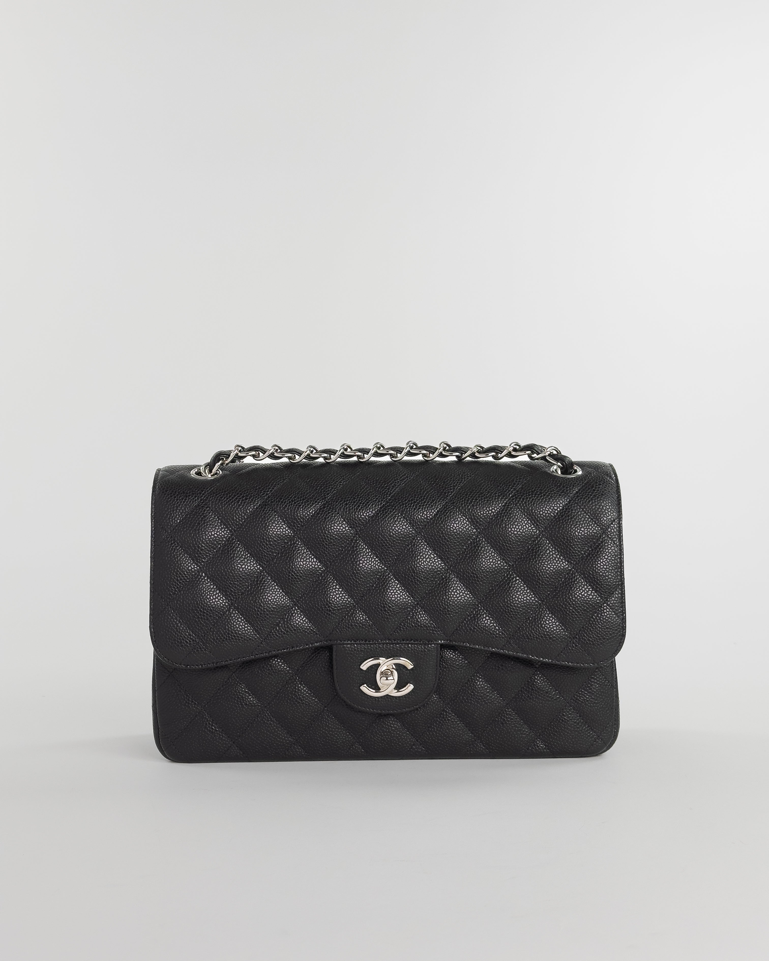 Handla Chanel Large Caviar Skin Chain Double Flap Matelasse Shoulder Bag Black online | Smidigt och enkelt på nätet - Merchsweden |