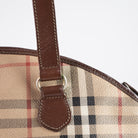 Handla Burberry Nova Check Shoulder bag online | Smidigt och enkelt på nätet - Merchsweden |