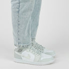 Nike Jordan 1 "Grey Camo" Mid - Jordan 1 | Trendiga kläder & skor - Merchsweden |